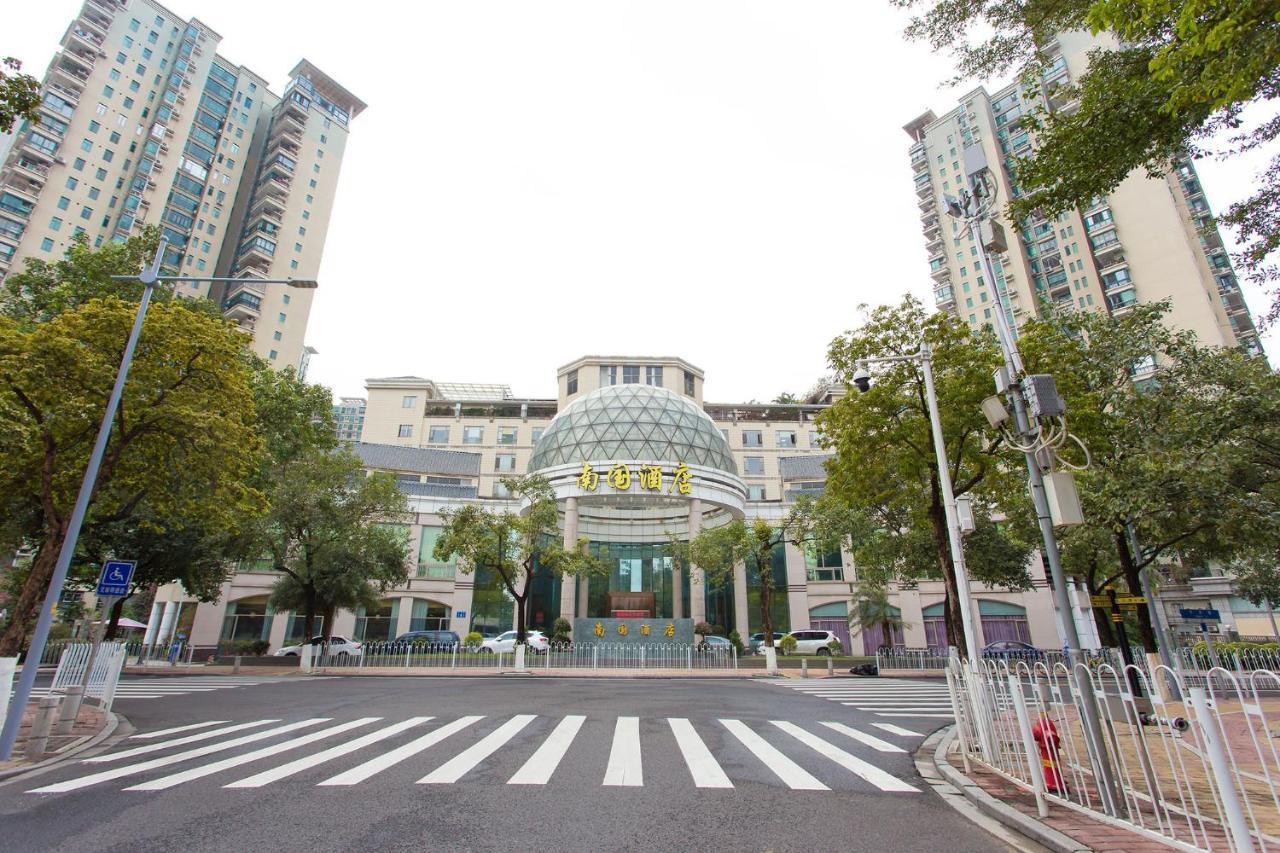Guangzhou Nan Guo Hotel מראה חיצוני תמונה